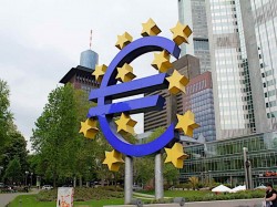 4. Франкфурт-на-Майне - Памятник евро рядом с Евроцентробанком