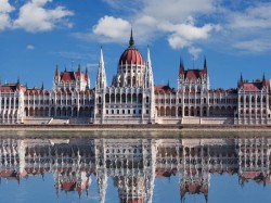 Будапешт (Венгрия) - здание Парламента