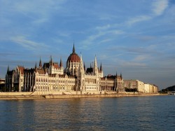 2. Будапешт (Венгрия) – Венгерский парламент