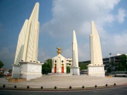 Монумент Демократии Бангкок
