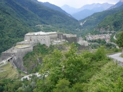 3. Валь-ди-Суза (Италия) - военный форт Эксиль