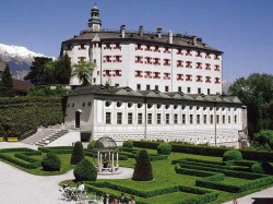 3. Инсбрук (Австрия) - замок Амбрас
