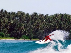 2. Нiас (Інданезія) - сёрфінг