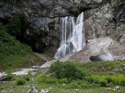 3.Пицунда (Абхазия) - Гегский водопад