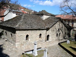 3. Велинград (Болгария) - старейшая церковь в Болгарии, г. Батак