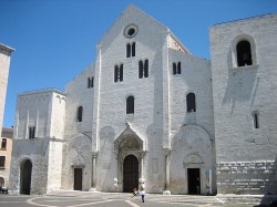 3. Апулія (Італія) - Базыліка Сан-Нікола