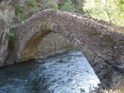 2. Андорра-ла-Велья - средневековый мост
