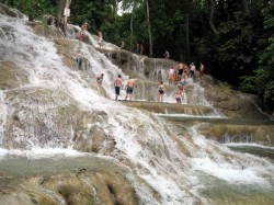 4. Очо-Риос (Ямайка) - водопады Даннс-Ривер