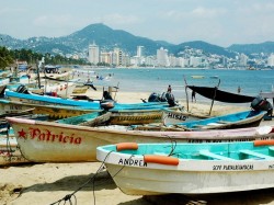 3. Акапулько - лодки на побережье
