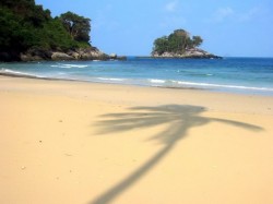 2. Тиоман (Малайзия) - пляж