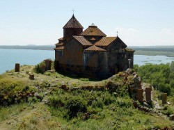 2. Севан (Армения) - церковь Айраванк