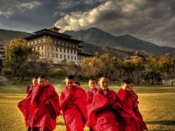 1. Бутан - монахи
