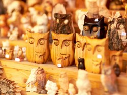 Каймановы острова - деревянные сувениры