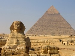 1. Егіпет - Сфінкс і піраміда Хеопса