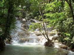 2. Ямайка - водопад Данс-Ривер