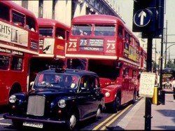 Лондонское такси и автобусы