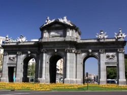 Ворота Алкала Мадрид
