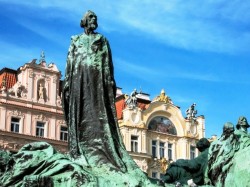 Прага (Чехия) - памятник Яну Гусу
