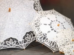 4. Брюгге (Бельгия) - кружевные зонты