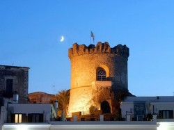 2. Искья (Италия) - башня в Форио