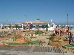 2. Золотые пески (Болгария) - мини-гольф