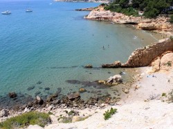 4. Салоу (Испания) - изолированные пляжи