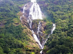 3. Гоа северный (Индия) - Водопад Дудхсагар
