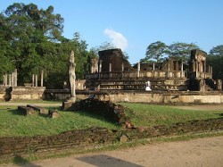 1. Коггала (Шри-Ланка) - Полоннарува - руины древней столицы сингальского государства