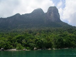 1. Тиоман (Малайзия) - гора Гунунг-Ненек-Семукут