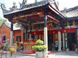 2. Пенанг (Малайзия) - Храм змей