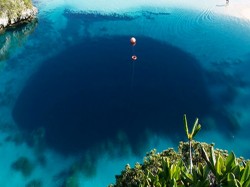 3. Эльютера (Багамские острова) — «Синяя дыра»