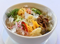 4. Тайвань - Куксу - блюдо из мяса собаки и овощей