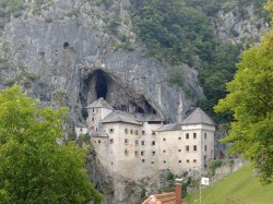 3. Словения – Предъямский замок