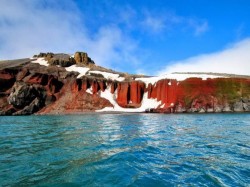 Антарктида - остров Десепшн в Шетландских островах