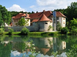 Хорватия - замок Оточец