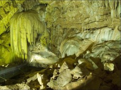 2. Абхазия — Новоафонская пещера