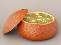 4. Эстония - Картофельный суп в хлебном горшочке