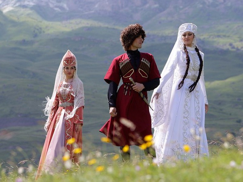 Азербайджан - Нацыянальныя касцюмы 