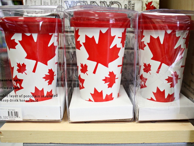 2. Канада - сувениры 