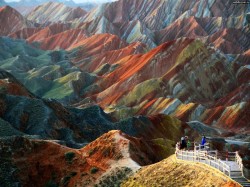 Китай - Цветные горы